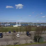 Inselblume 45 - Mit Blick Auf Den Yachthafen Dom wakacyjny