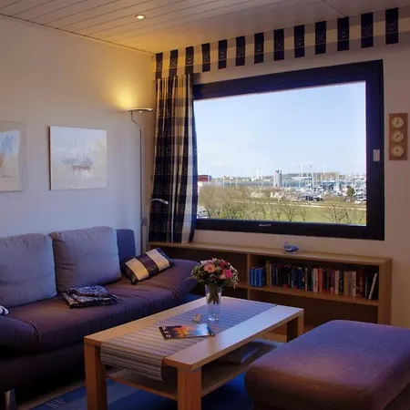 Inselblume 45 - Mit Blick Auf Den Yachthafen Dom wakacyjny