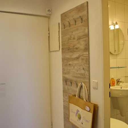 Inselblume 45 - Mit Blick Auf Den Yachthafen Dom wakacyjny